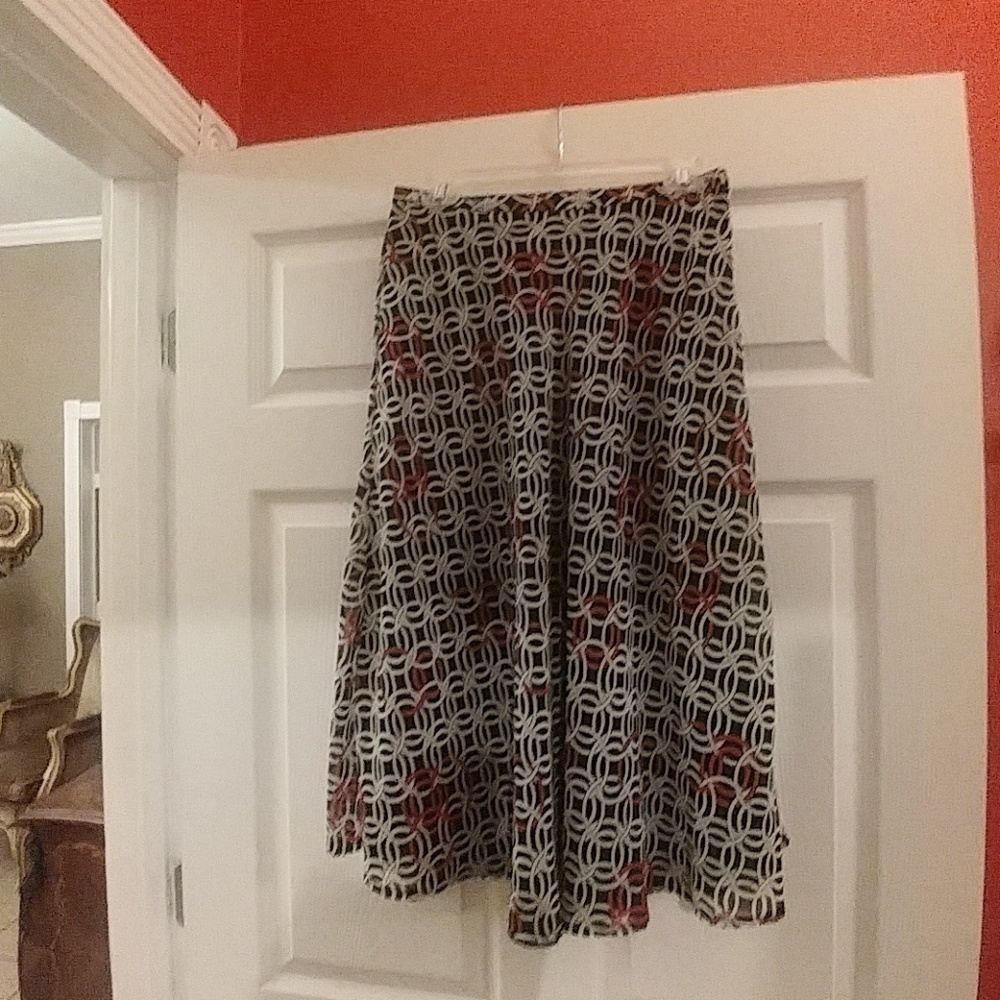 Dana Taylor Small Skirt